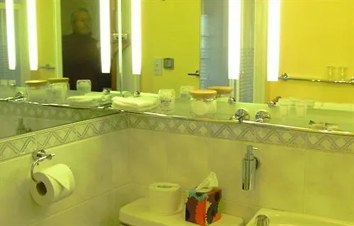 Alojamento de Acomodação e Pequeno-almoço Kilbree House 4*