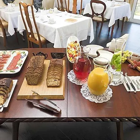 Bed & Breakfast Kilbree House 4*